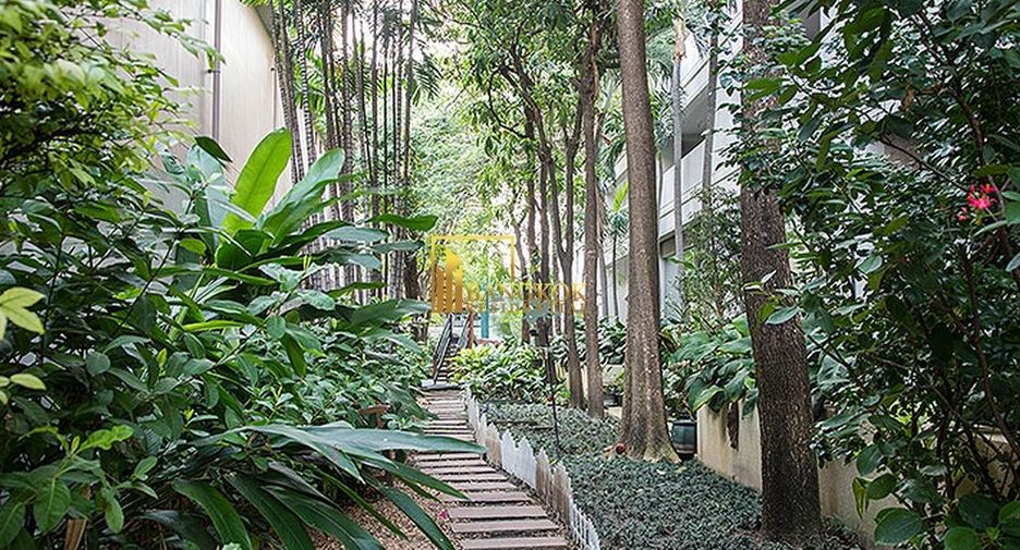 For rent 3 ベッドルーム apartment in Khlong Toei, Bangkok