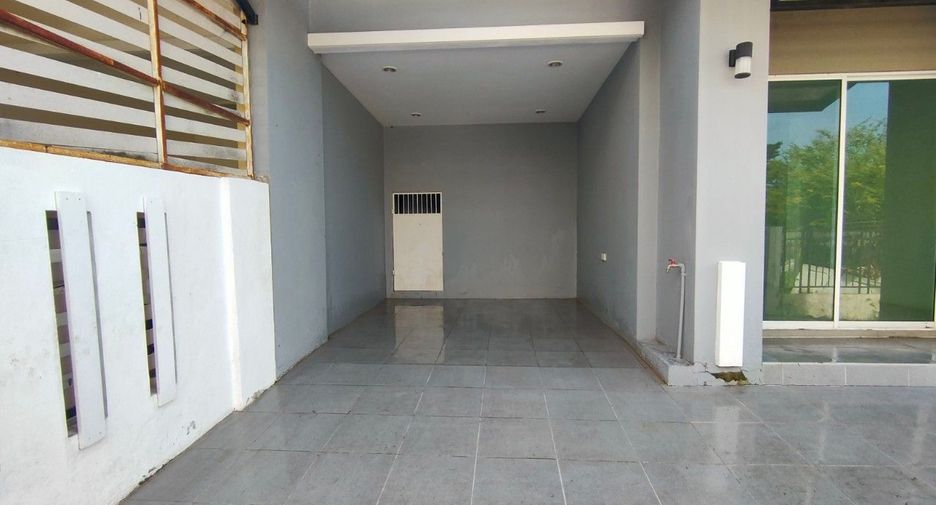For sale 2 bedrooms townhouse in Lat Krabang, Bangkok
