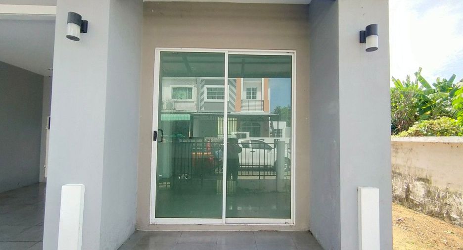 For sale 2 bedrooms townhouse in Lat Krabang, Bangkok