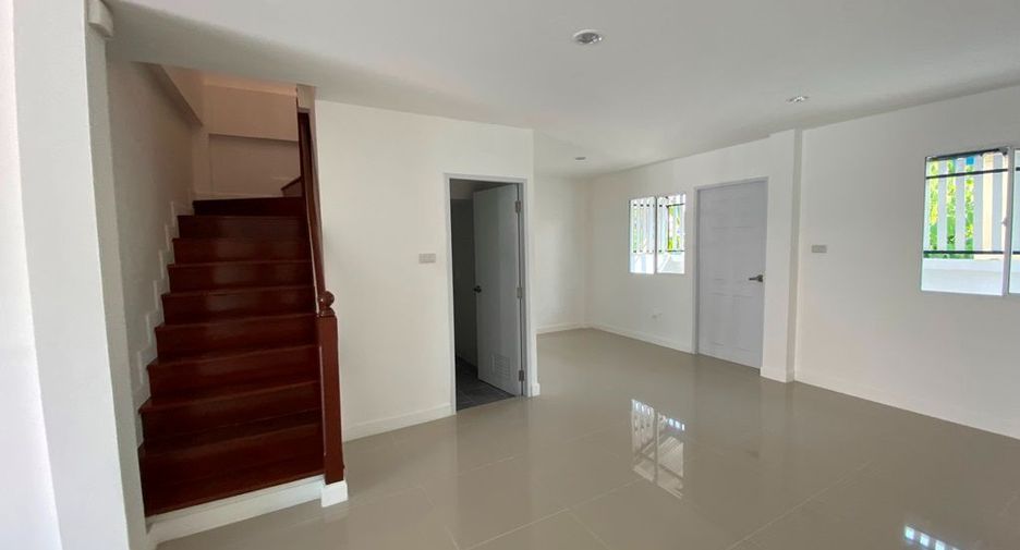 For sale 2 bedrooms townhouse in Lat Krabang, Bangkok