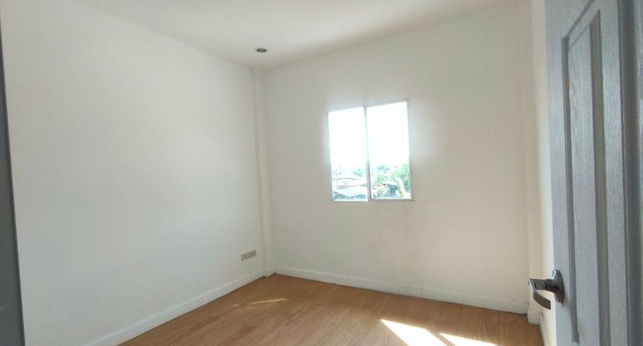 For sale 2 bedrooms townhouse in Lat Krabang, Bangkok