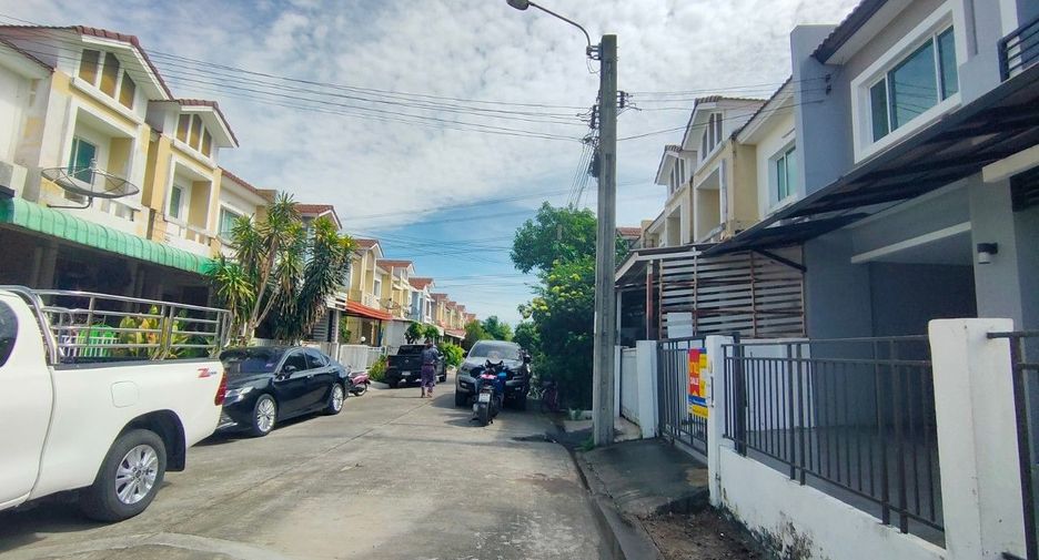 For sale 2 bedrooms townhouse in Lat Krabang, Bangkok