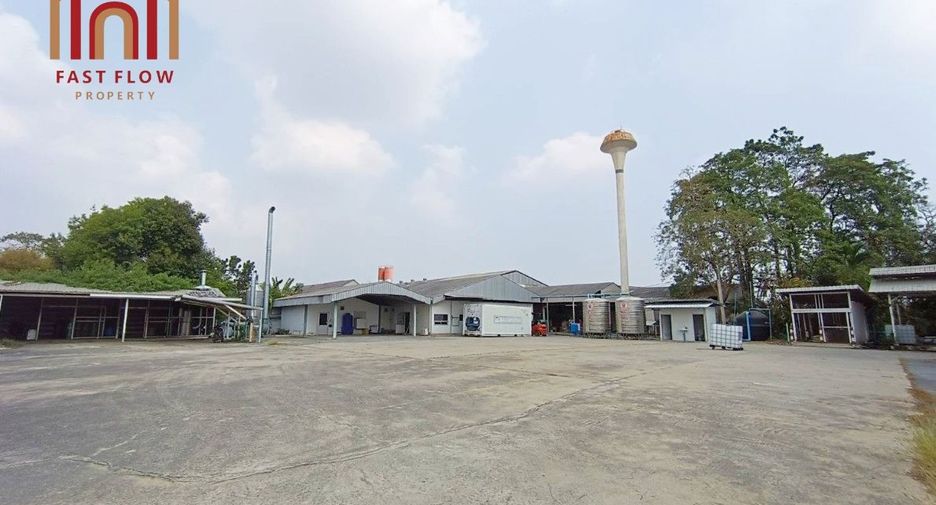 À vendre local commercial à Kamphaeng Saen, Nakhon Pathom