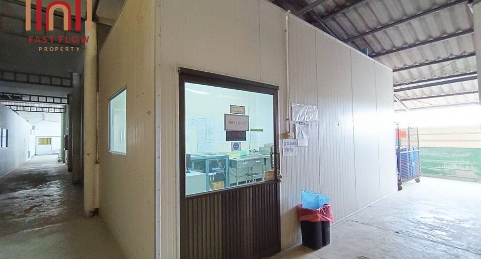 À vendre local commercial à Kamphaeng Saen, Nakhon Pathom