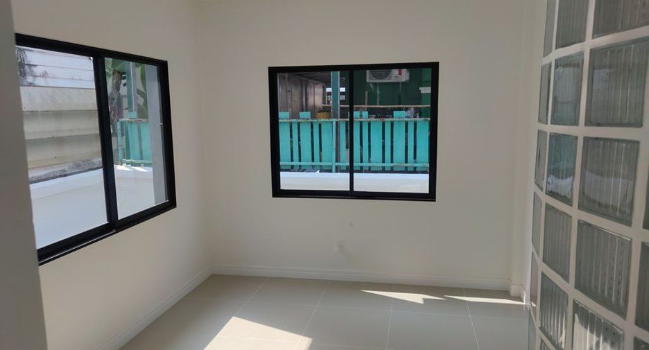 Haus zum Kauf mit 3 Zimmer in Bang Khun Thian, Bangkok