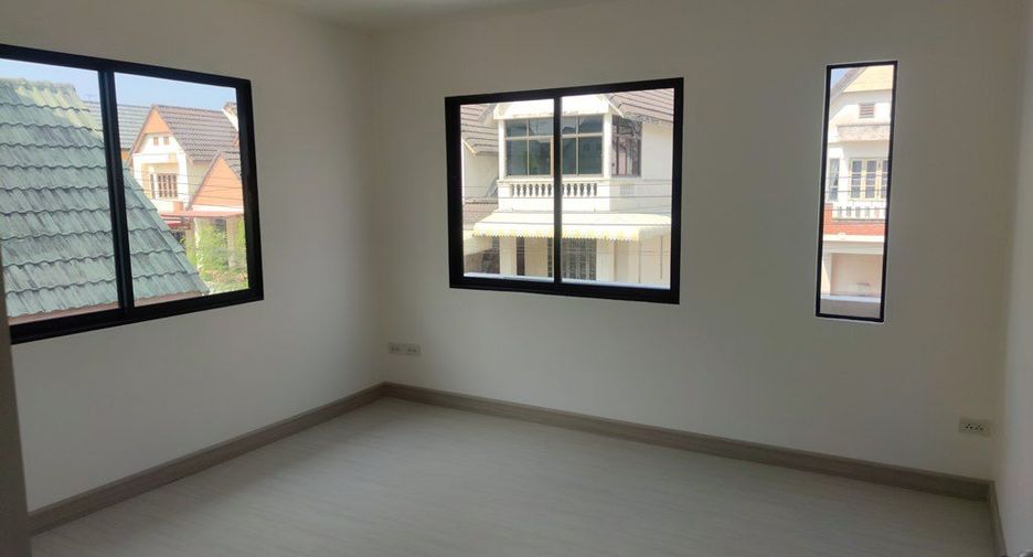 Haus zum Kauf mit 3 Zimmer in Bang Khun Thian, Bangkok
