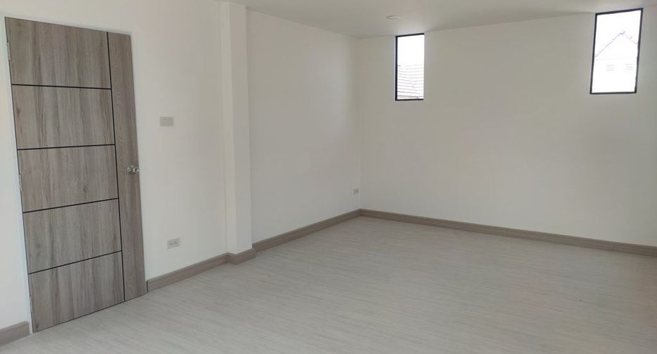 Haus zum Kauf mit 3 Zimmer in Bang Khun Thian, Bangkok