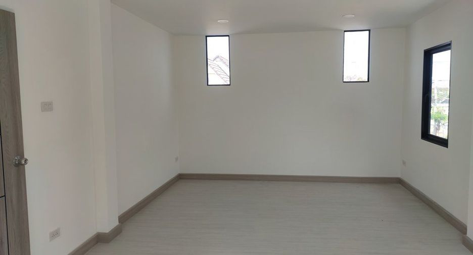 Haus zum Kauf mit 3 Zimmer in Bang Khun Thian, Bangkok