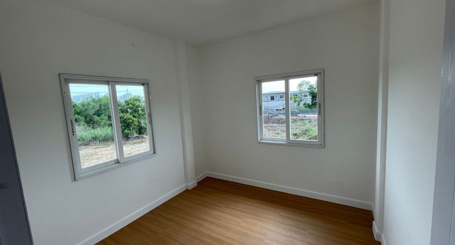 For sale 3 bedrooms house in Mueang Pathum Thani, Pathum Thani
