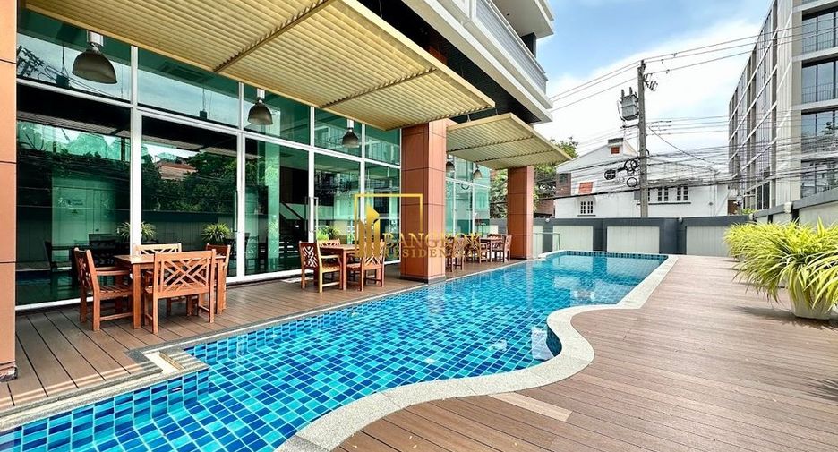 For rent 2 bedrooms condo in Watthana, Bangkok