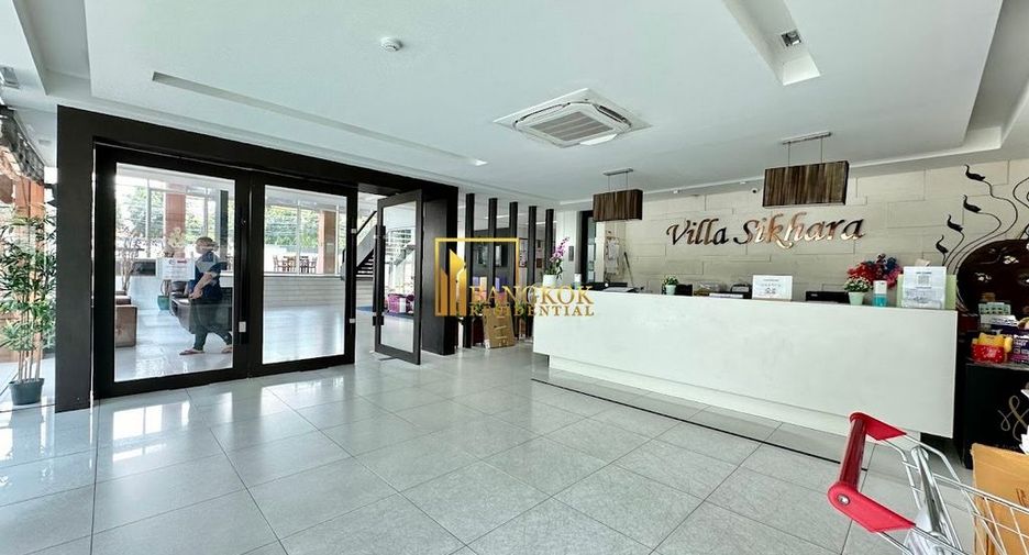 For rent 2 bedrooms condo in Watthana, Bangkok