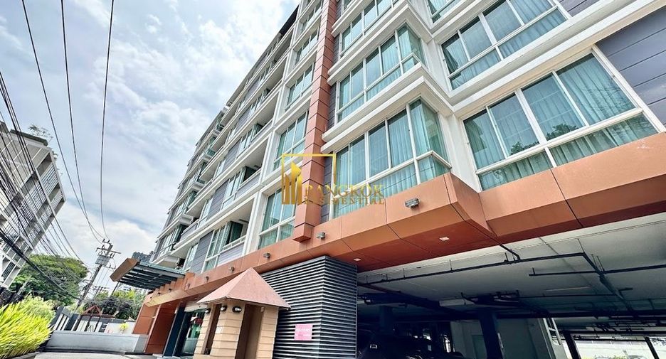 For rent 2 bedrooms condo in Watthana, Bangkok