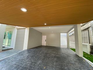 For sale 3 bedrooms house in Prawet, Bangkok