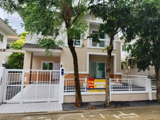 Casa en venta de 3 habitaciones en Khlong Sam Wa, Bangkok