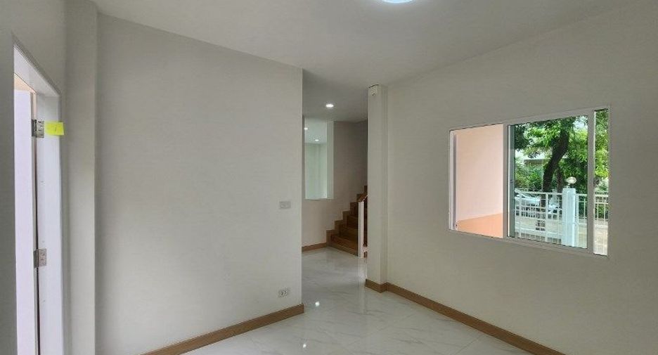 Casa en venta de 3 habitaciones en Khlong Sam Wa, Bangkok