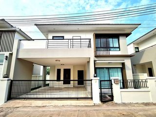 À louer 3 chambres maison à Si Racha, Chonburi