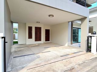 À louer 3 chambres maison à Si Racha, Chonburi