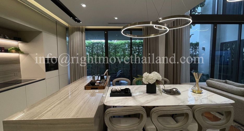 Haus zum Kauf mit 4 Zimmer in Suan Luang, Bangkok
