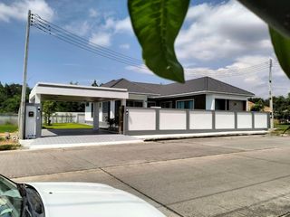 For sale 3 bedrooms villa in Bang Lamung, Chonburi