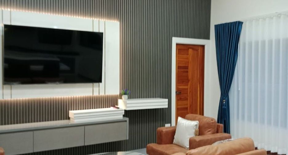 For sale 3 ベッドルーム villa in Bang Lamung, Chonburi