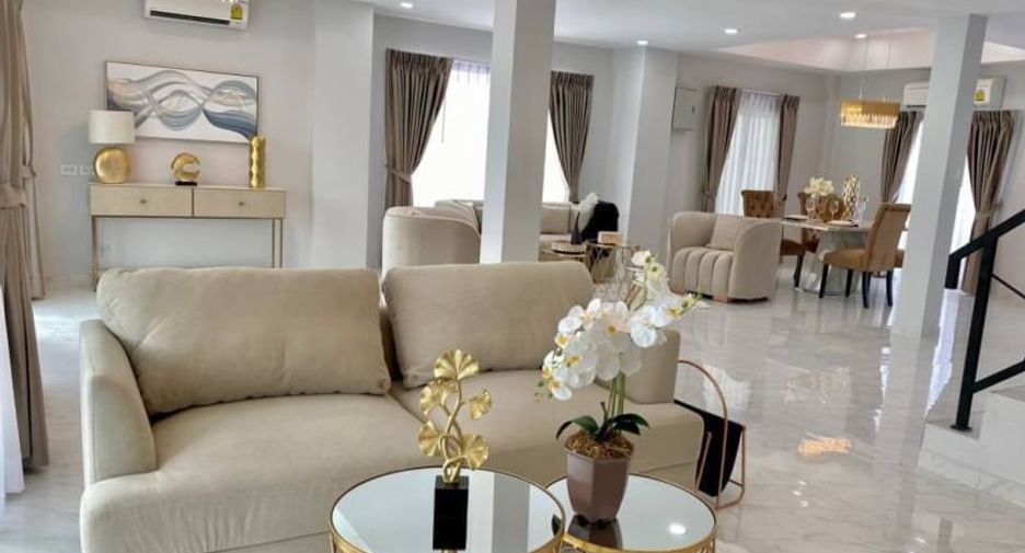 Villa zum Kauf mit 5 Zimmer in Bang Lamung, Chonburi