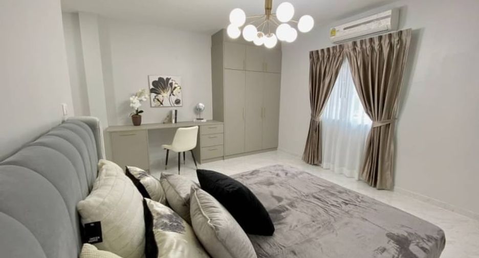 Villa zum Kauf mit 5 Zimmer in Bang Lamung, Chonburi