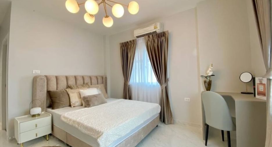 Villa zum Kauf mit 5 Zimmer in Bang Lamung, Chonburi