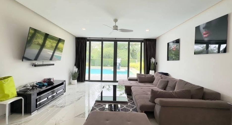出售 4 卧室 独立屋 在 Sattahip, Chon Buri
