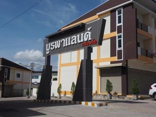 Gewerbefläche zum Kauf mit 2 Zimmer in Si Racha, Chonburi
