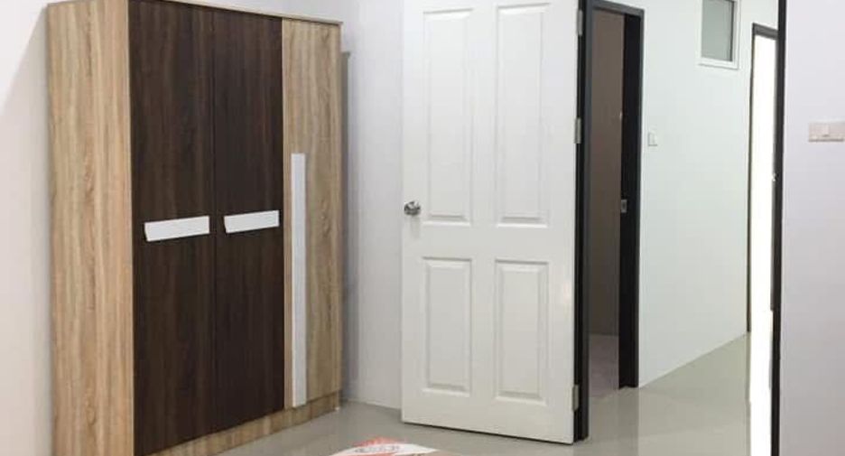 For sale 2 ベッドルーム retail Space in Si Racha, Chonburi