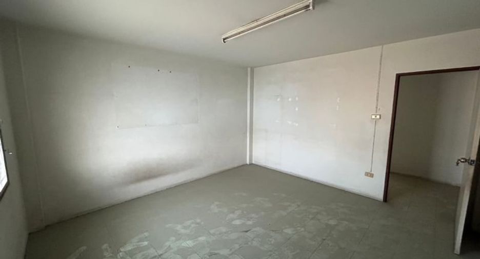 For sale 2 bedrooms retail Space in Mueang Chon Buri, Chonburi