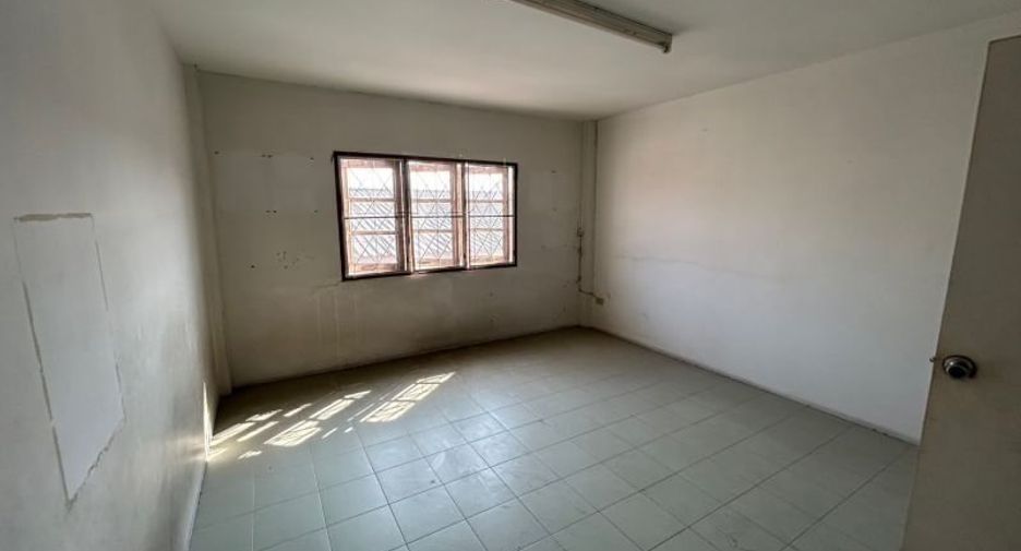 For sale 2 bedrooms retail Space in Mueang Chon Buri, Chonburi