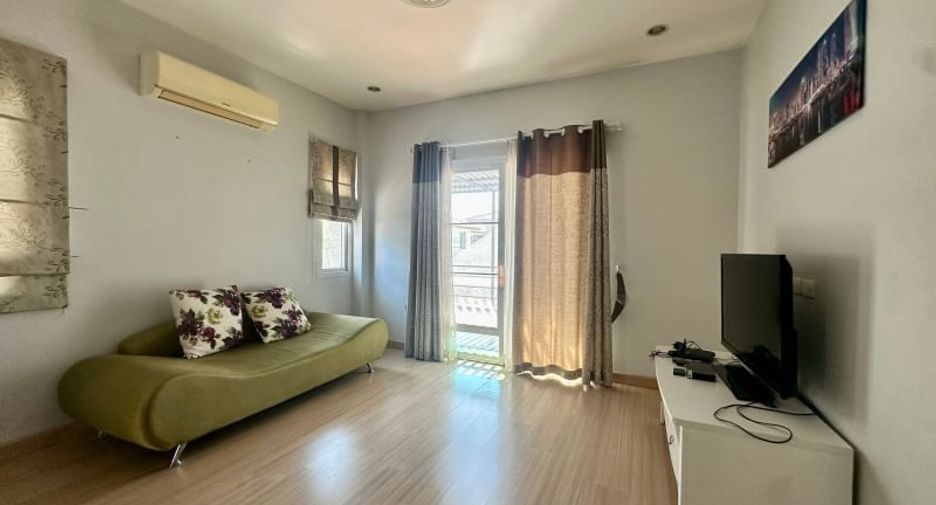 Haus zur Miete mit 3 Zimmer in Si Racha, Chonburi