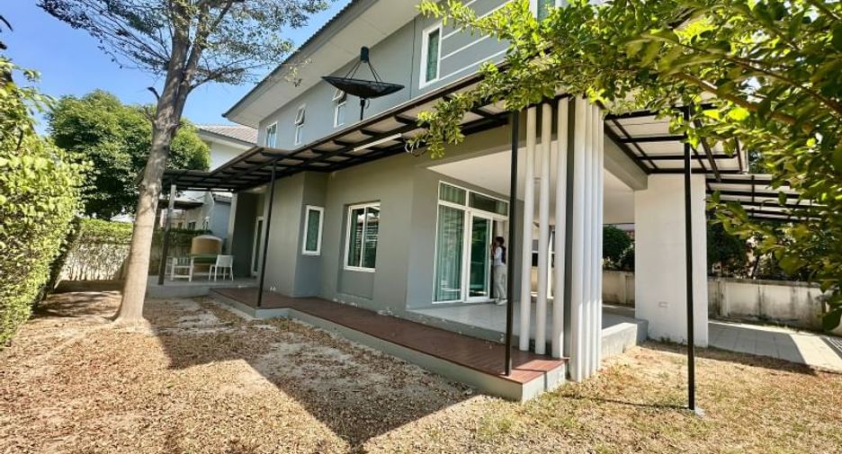 Haus zur Miete mit 3 Zimmer in Si Racha, Chonburi