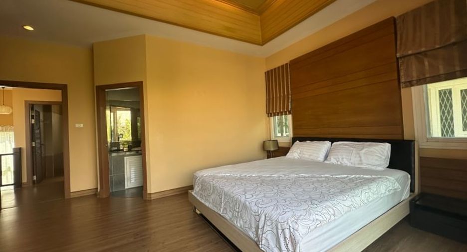 For rent 3 bedrooms house in Mueang Chon Buri, Chonburi