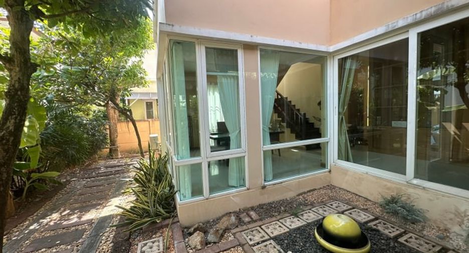 For rent 3 bedrooms house in Mueang Chon Buri, Chonburi
