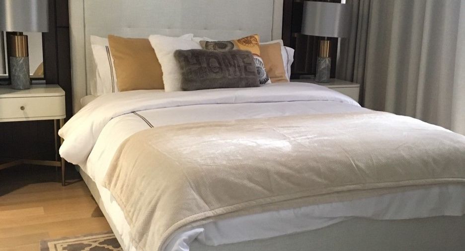 For rent 2 bedrooms condo in Khlong Toei, Bangkok