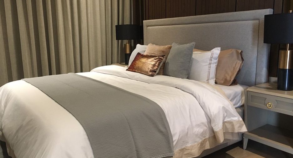 For rent 2 bedrooms condo in Khlong Toei, Bangkok