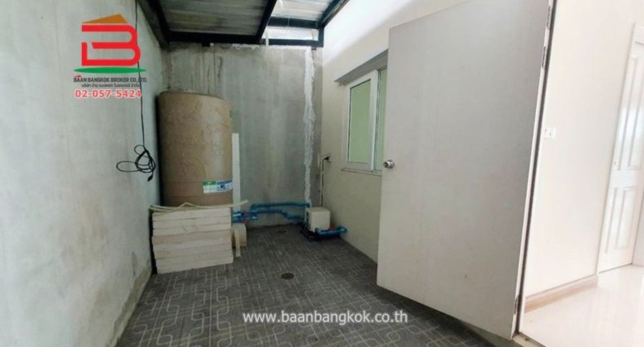 ให้เช่า และ ขาย 3 ห้องนอน ทาวน์เฮ้าส์ ใน ลาดกระบัง, กรุงเทพฯ