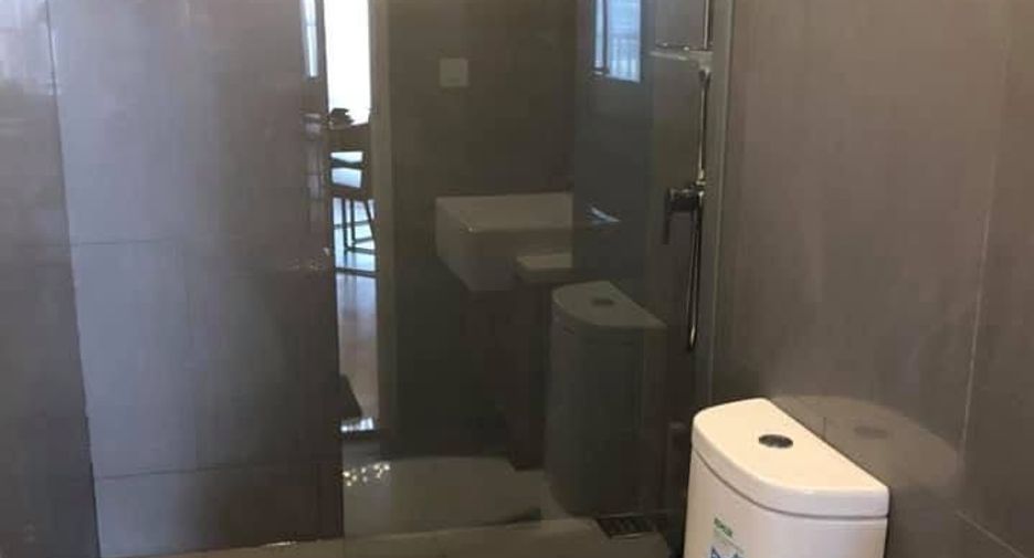 À louer et à vendre 2 chambres condo à Sathon, Bangkok