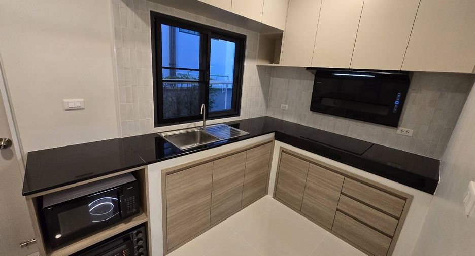 For rent 4 bedrooms house in Bang Phli, Samut Prakan