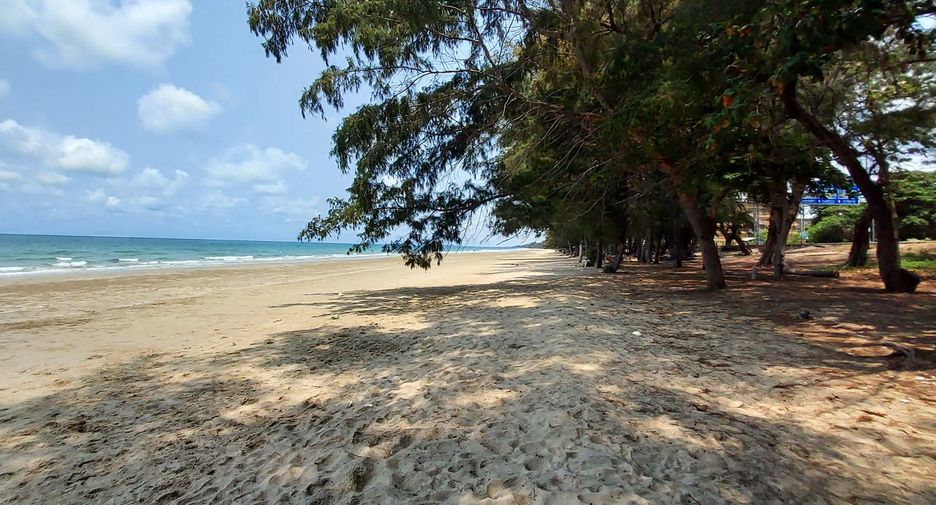 For sale 2 bedrooms condo in Mueang Rayong, Rayong