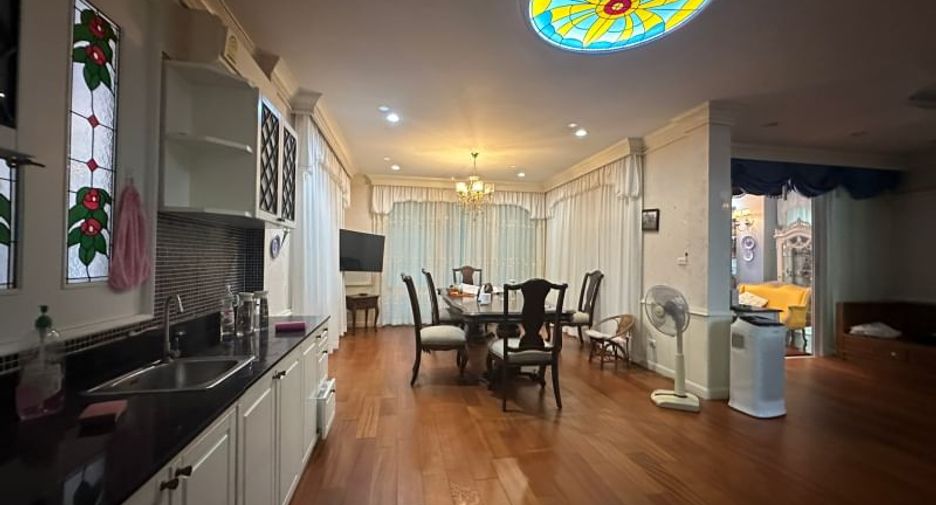 Haus zur Miete und zum Kauf mit 5 Zimmer in Mueang Chon Buri, Chonburi
