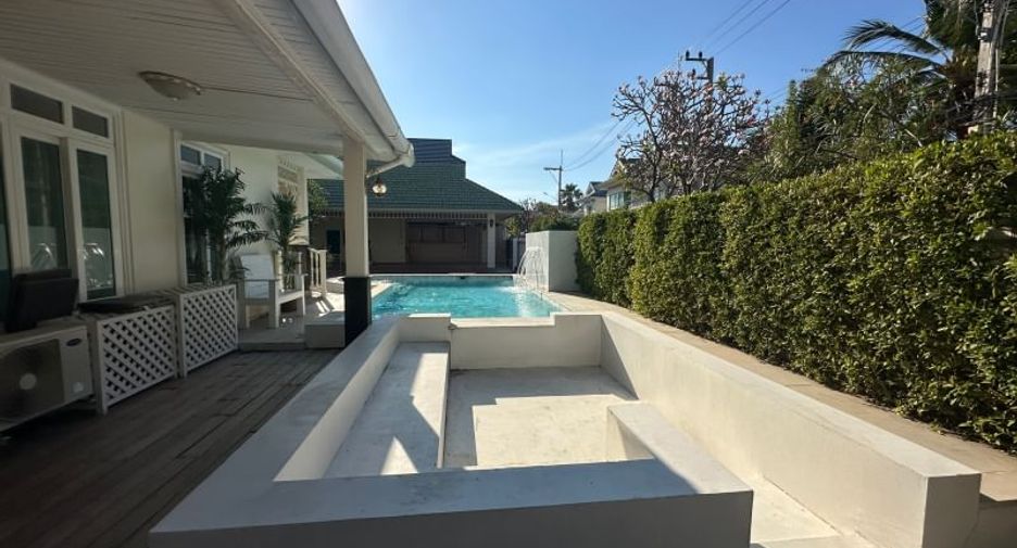 Haus zur Miete und zum Kauf mit 5 Zimmer in Mueang Chon Buri, Chonburi