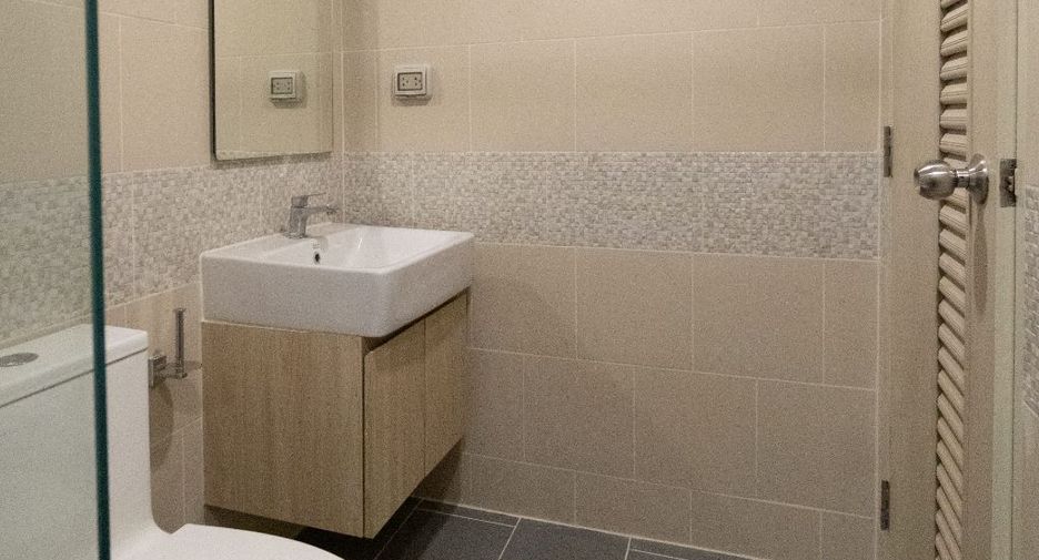 For sale 1 bed condo in Bangkok Yai, Bangkok