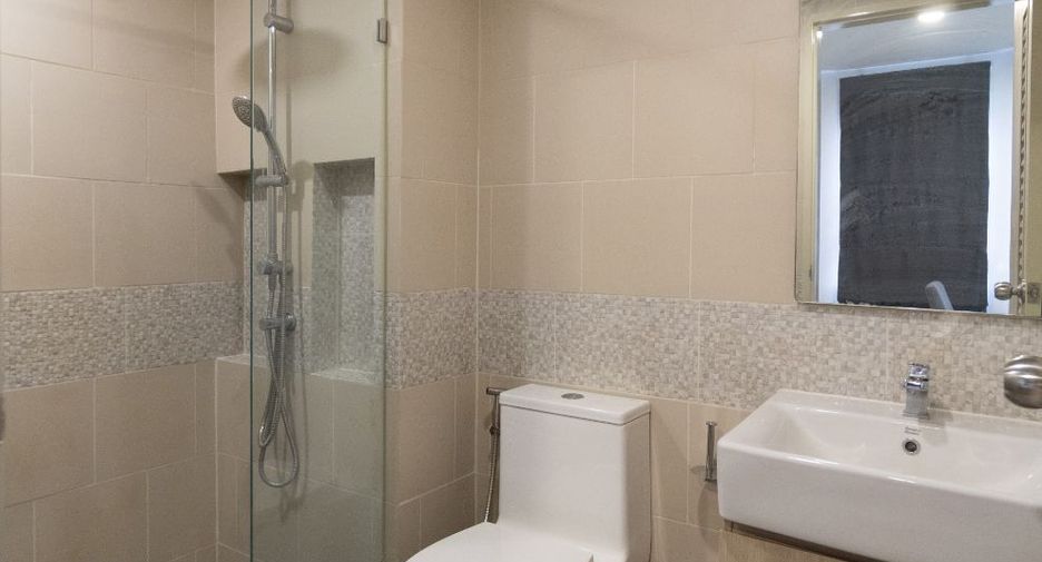 For sale 1 bed condo in Bangkok Yai, Bangkok