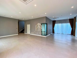 For sale 4 Beds house in Lat Krabang, Bangkok