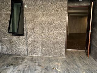 For sale 4 ベッドルーム house in Din Daeng, Bangkok