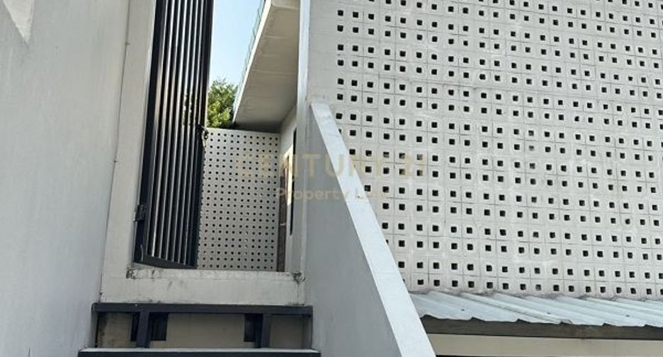 For sale 4 bedrooms house in Din Daeng, Bangkok