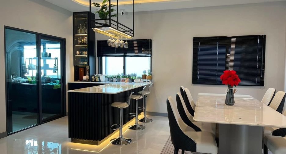 For rent 4 bedrooms house in Bang Phli, Samut Prakan
